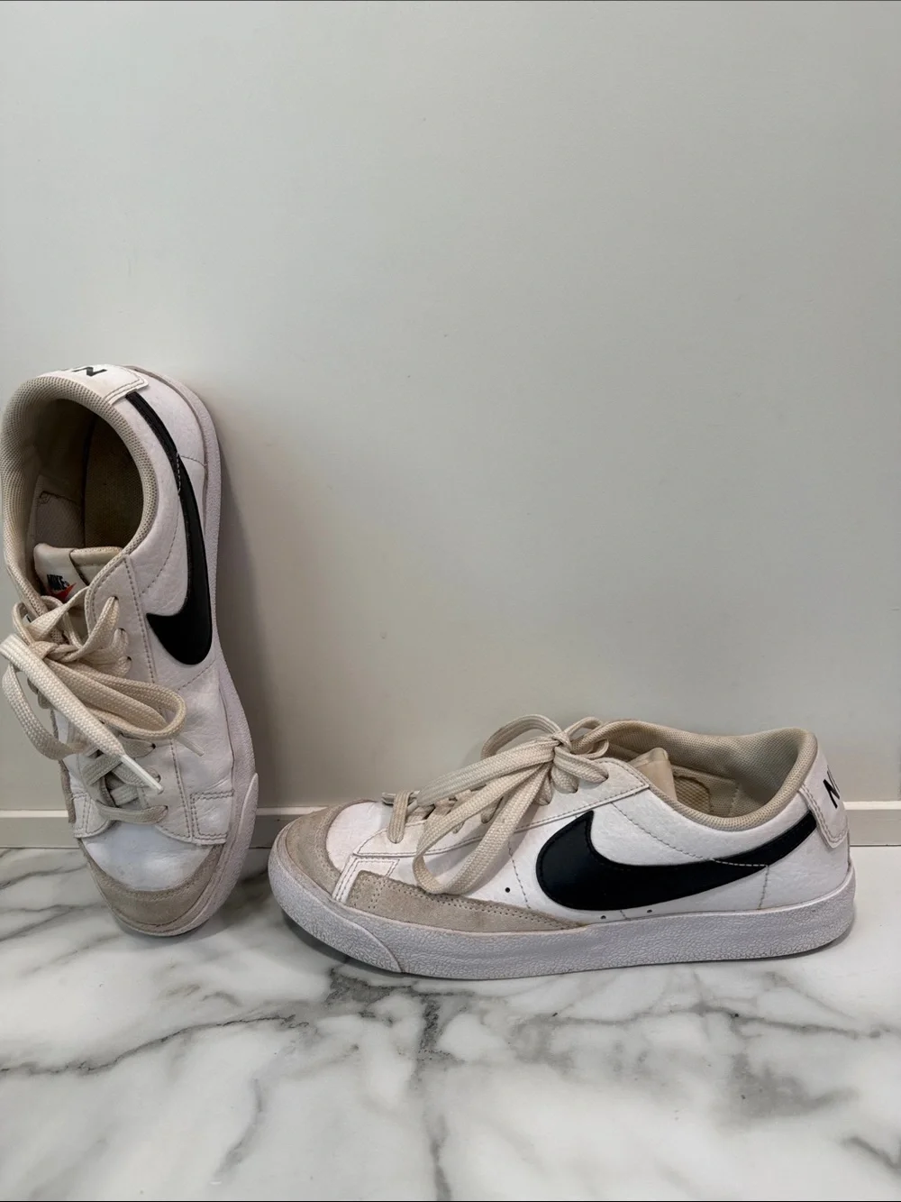 Nike Blazer Low '77 sneakers white and black Kid’s Size 7 - Picture 3 of 8